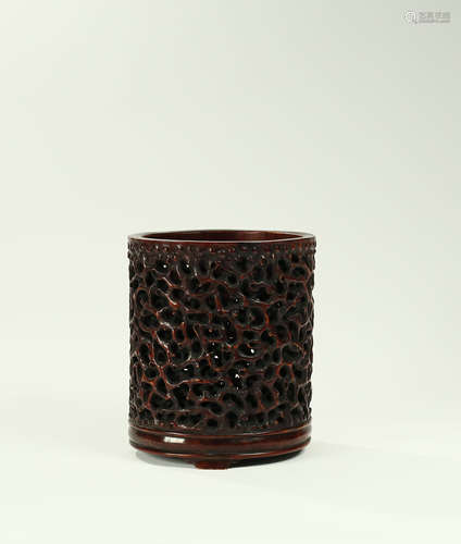 The Chinese Qing Dynasty Bamboo Carved ·Hollowed Brush Pot