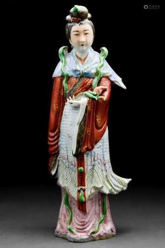 CHINESE PORCELAIN FEMALE FIGURE