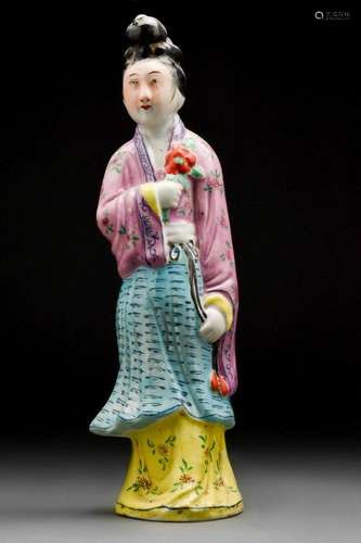 CHINESE PORCELAIN FEMALE FIGURE