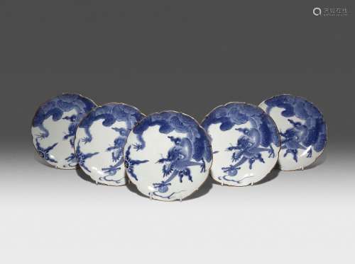 FIVE JAPANESE ARITA BLUE AND WHITE DISHES