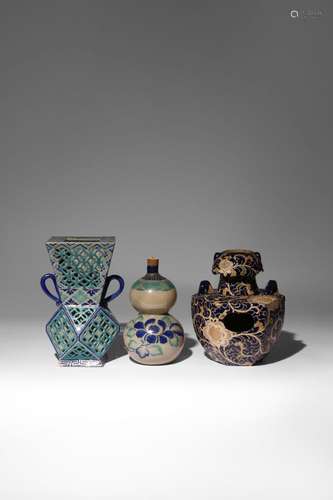 THREE JAPANESE KYO-YAKI (KYOTO WARE) PIECES