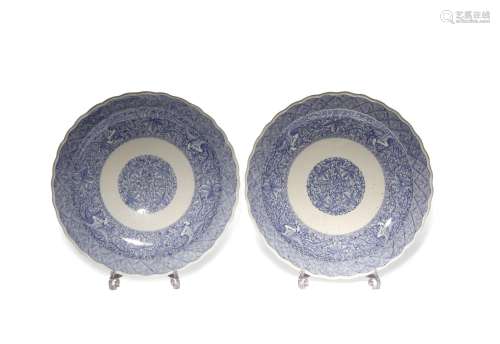 A PAIR OF LARGE JAPANESE ARITA BLUE AND WHITE DISHES
