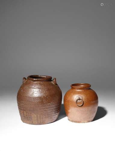 TWO JAPANESE OHAGURO-TSUBO ECHIZEN JARS