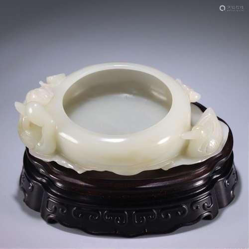 CHINESE WHITE JADE LOTUS AND GOOSE SCHOLAR BRUSH WASHER