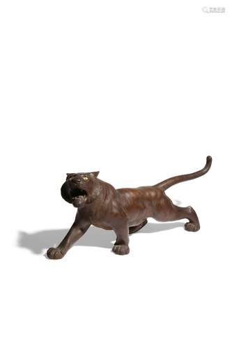 A JAPANESE BRONZE OKIMONO OF A TIGER BY OMORI MITSUMOTO / KO...