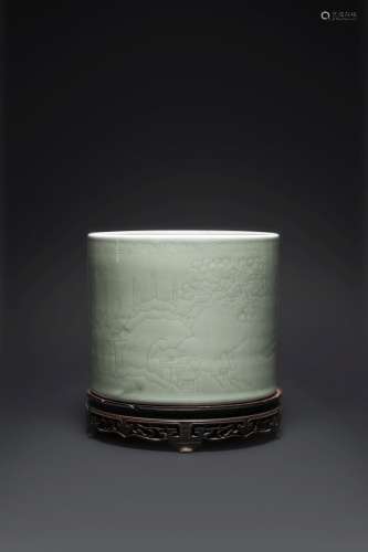 A FINE AND RARE CHINESE CARVED CELADON BRUSHPOT, BITONG