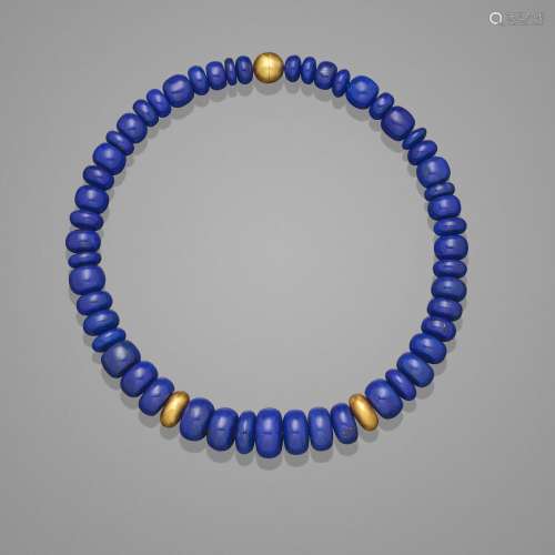 Very Fine Lapis Lazuli and Yellow Gold Necklace