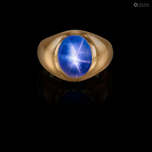 Blue Star Sapphire and Gold Ring