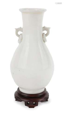 A fine Chinese Dehua porcelain vase, Kangxi period, the pear...