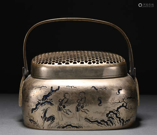 A bronze blueing handwarmer,Qing dynasty