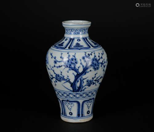 A blue and white 'floral' Meiping