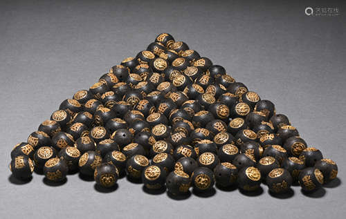 A set of eaglewood court beads