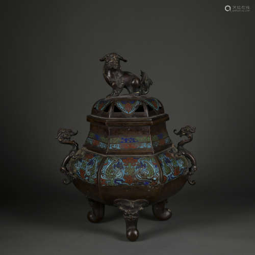 A bronze 'beast'' censer,Qing dynasty