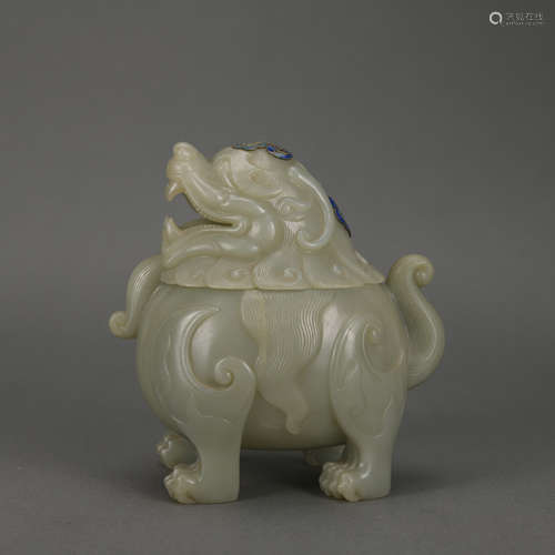 A jade lion ornament