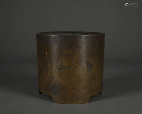 A bronze column censer,Qing dynasty