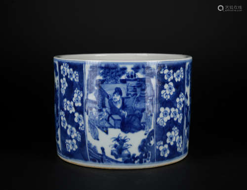 A blue and white 'figure' pen container