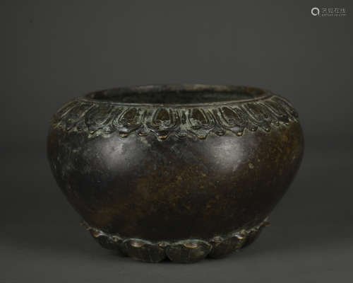 A bronze 'lotus' bowl type censer
