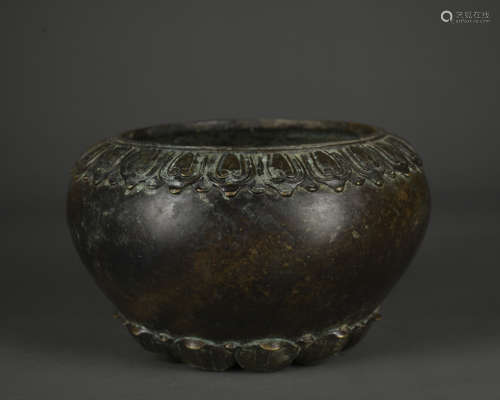 A bronze 'lotus' bowl type censer