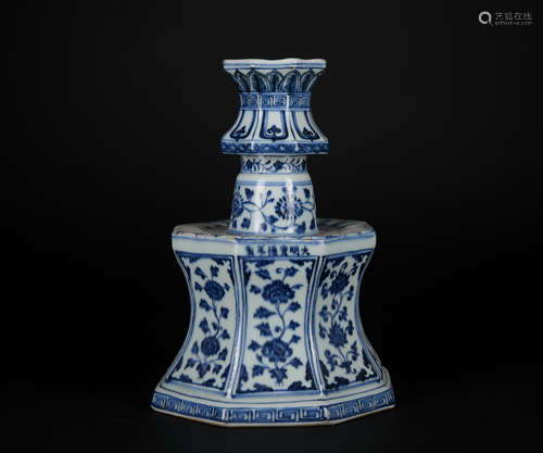 A blue and white 'floral' candlestick