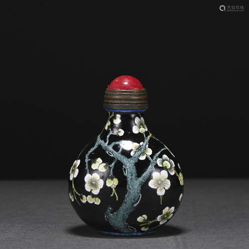 An enamel 'floral' snuff bottle