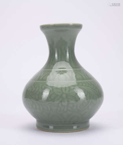 A celadon-glazed Zun