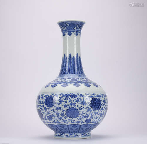 A blue and white 'floral' vase