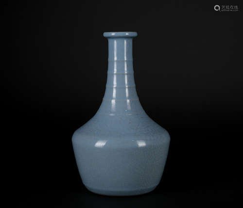 A Ru ware glazed vase