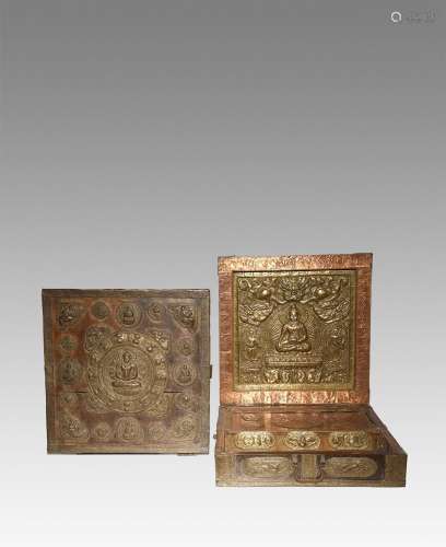 A TIBETAN REPOUSSE COPPER AND WOODEN TRAVELLING BOX