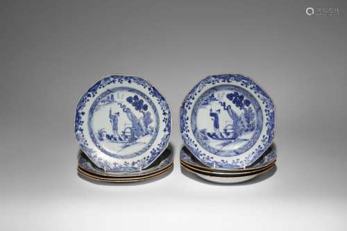 A MATCHED SET OF EIGHT CHINESE BLUE AND WHITE OCTAGONAL PLAT...