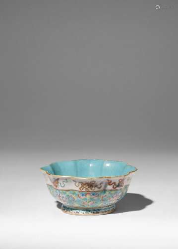 A CHINESE FAMILLE ROSE FLOWER-SHAPED BOWL