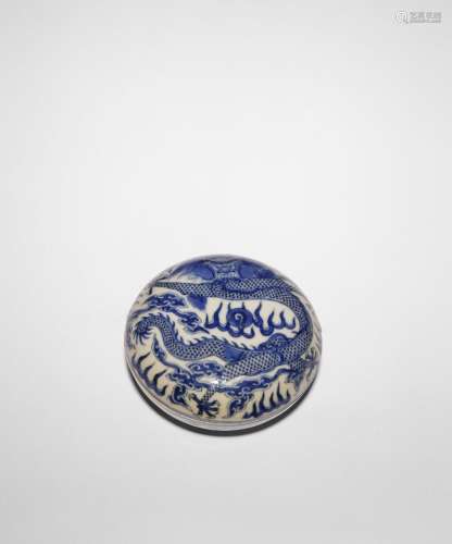 A CHINESE BLUE AND WHITE 'DRAGON' SEAL PASTE BOX AND COVER