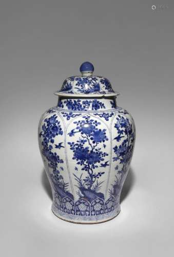 A LARGE CHINESE BLUE AND WHITE 'FLOWERS AND BIRD' VASE AND C...