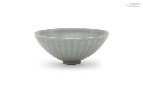 A Chinese Longquan celadon bowl