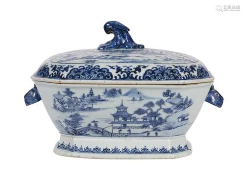 A Chinese Export porcelain blue and white tureen and cover