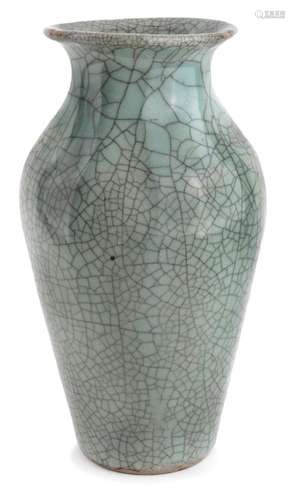 A Chinese Ge-type vase