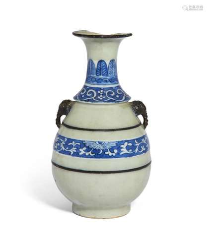 A Chinese porcelain blue and white celadon-glazed vase