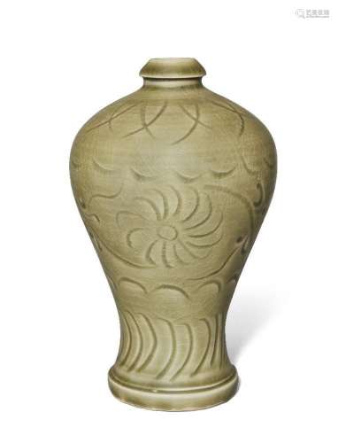 A Chinese grey stoneware celadon-glazed vase