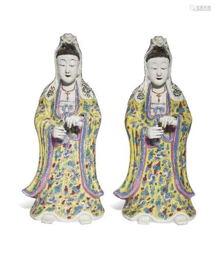 A pair of Chinese export porcelain famille rose figures of G...