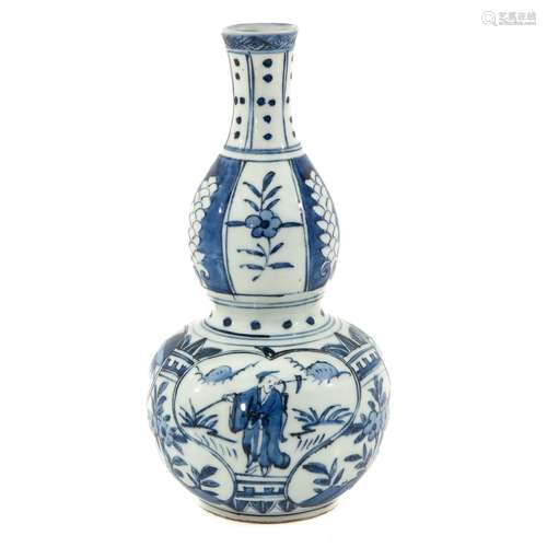 A Blue and White Gourd Vase