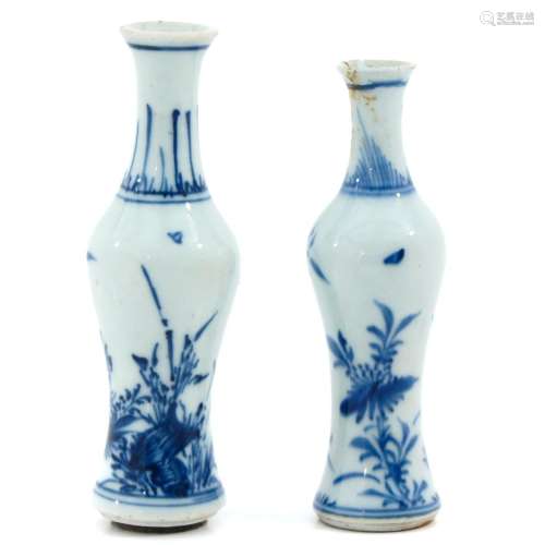 A Lot of 2 Miniature Vases