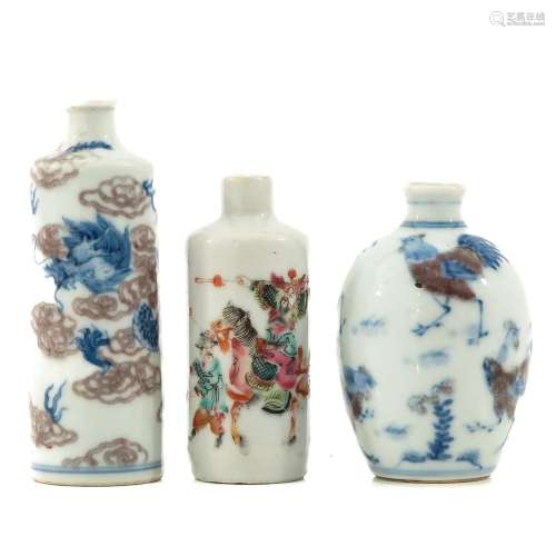 A Collection of 3 Miniature Vases