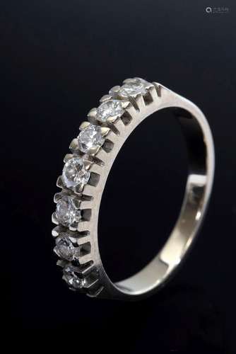 Narrow WG 585 lady's ring with 7 brilliants (together approx...