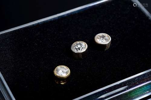 3 brilliant and old cut diamonds (together approx. 0.66ct/SI...