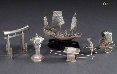 5 Various pieces of Chinese and Japanese silver miniatures: ...
