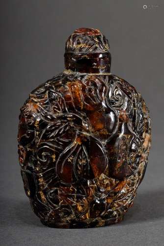 Amber snuffbottle with carved relief decoration "Peach ...