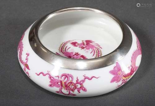 Meissen ashtray "Rich Dragon" in purple with gold ...