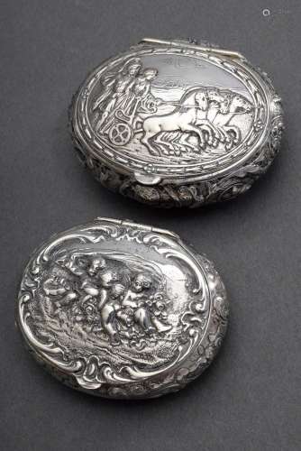 2 Oval snuffboxes with different relief decorations "Pu...