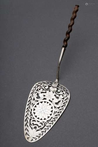 Empire cake server with floral openwork spoon and turned woo...