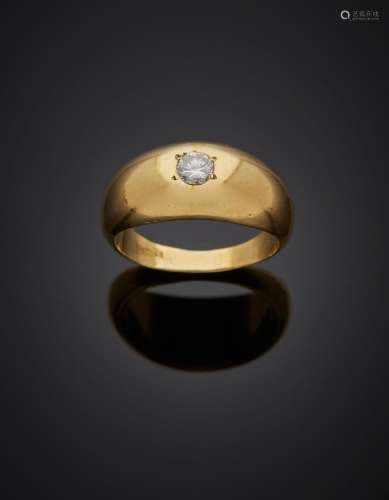 BAGUE «jonc» en or jaune (750‰) serti d'un diamant taille br...