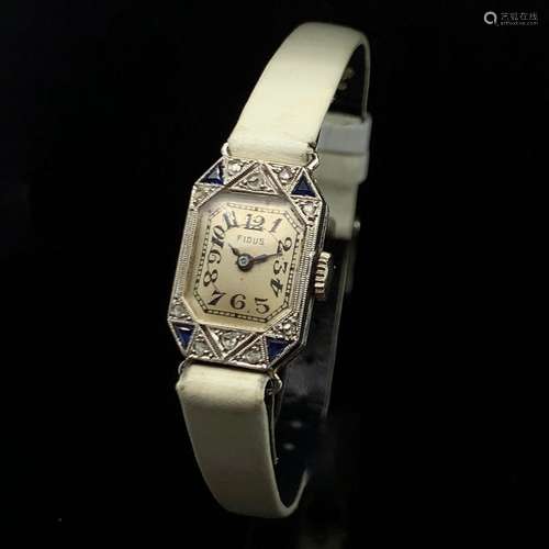 BRACELET MONTRE octogonale de dame en platine (950‰) et or j...